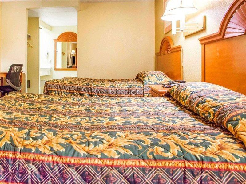 Rodeway Inn Mount Laurel Hwy 73 מראה חיצוני תמונה