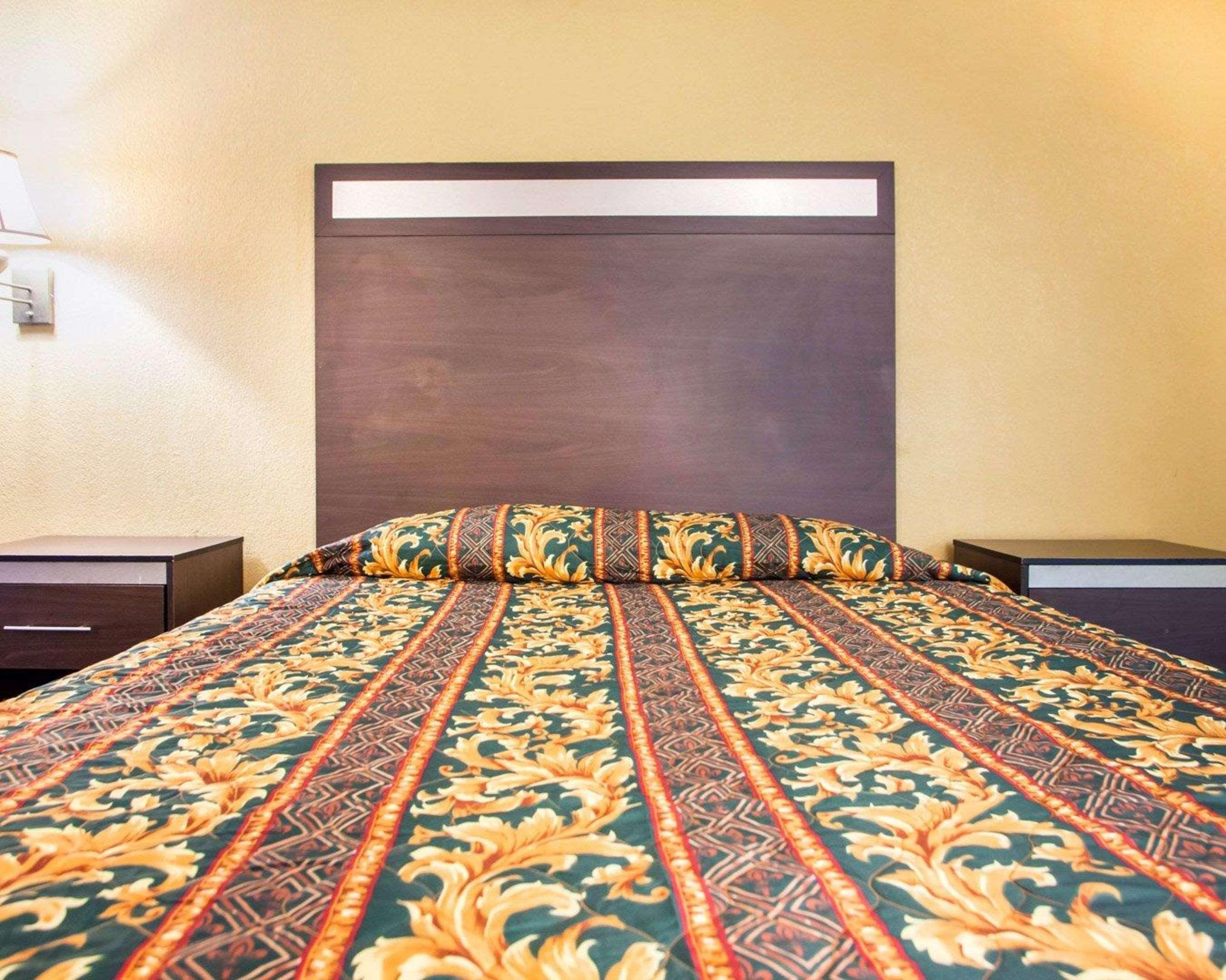 Rodeway Inn Mount Laurel Hwy 73 מראה חיצוני תמונה