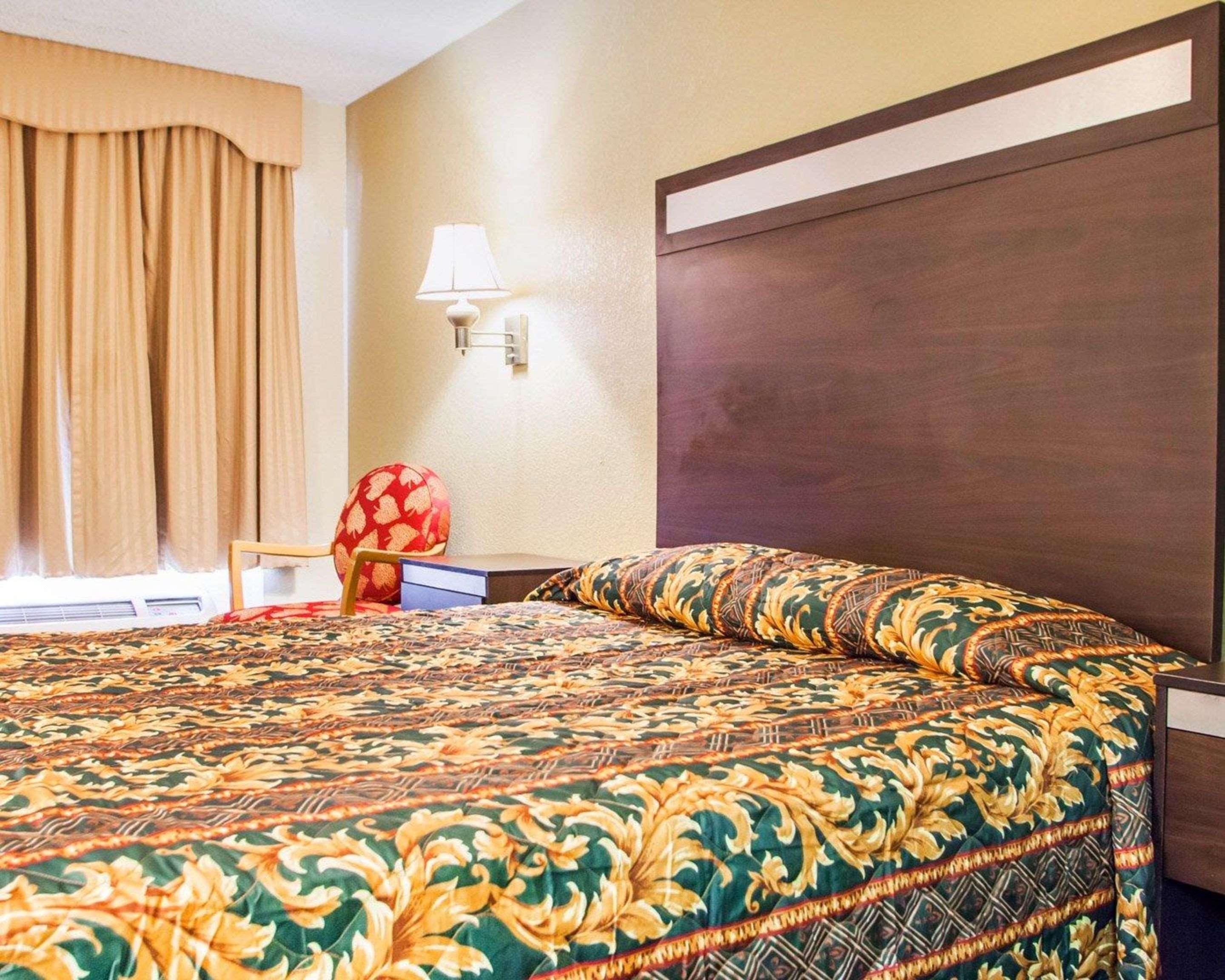 Rodeway Inn Mount Laurel Hwy 73 מראה חיצוני תמונה
