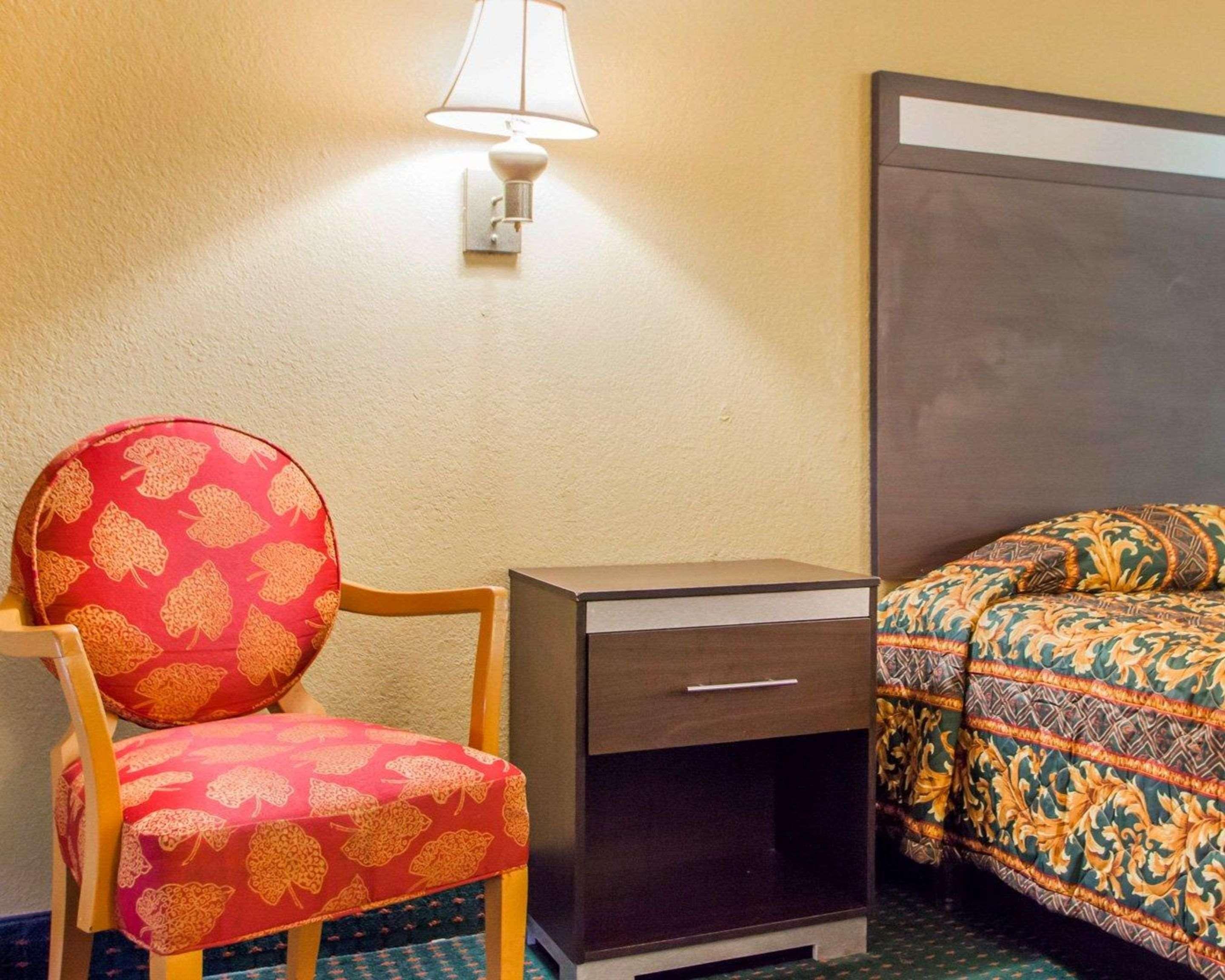 Rodeway Inn Mount Laurel Hwy 73 מראה חיצוני תמונה