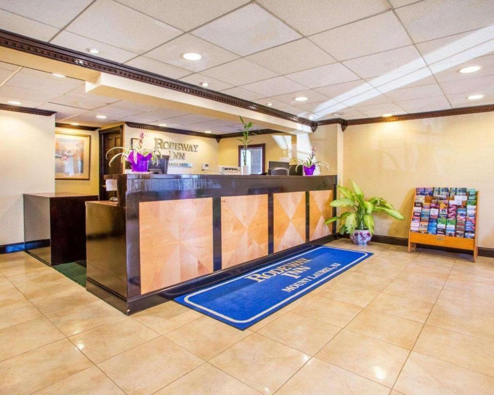 Rodeway Inn Mount Laurel Hwy 73 מראה חיצוני תמונה