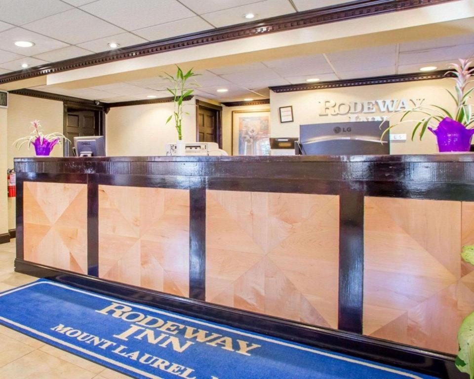 Rodeway Inn Mount Laurel Hwy 73 מראה חיצוני תמונה