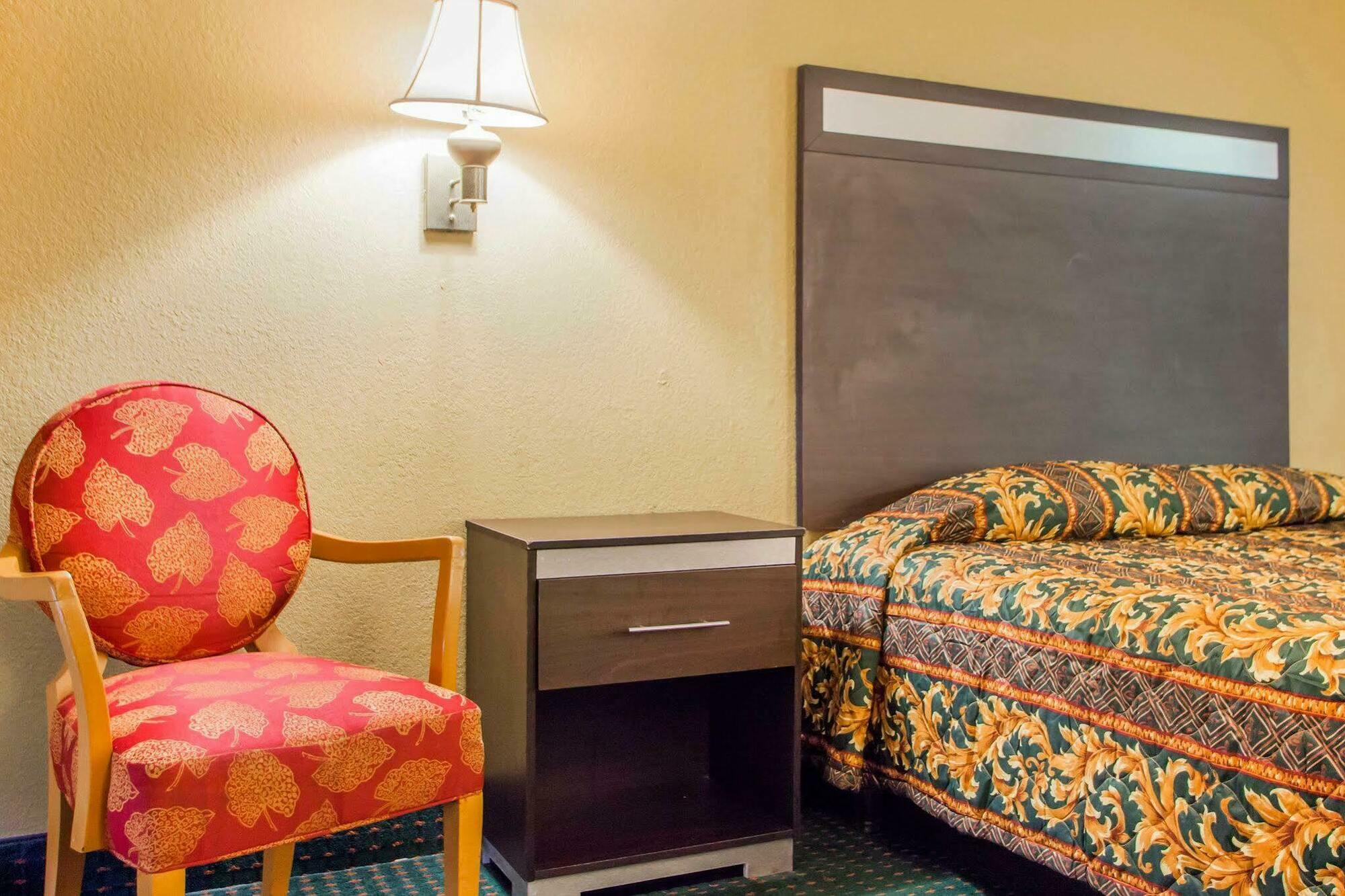 Rodeway Inn Mount Laurel Hwy 73 מראה חיצוני תמונה